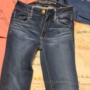 Women’s American Eagle blue jeans